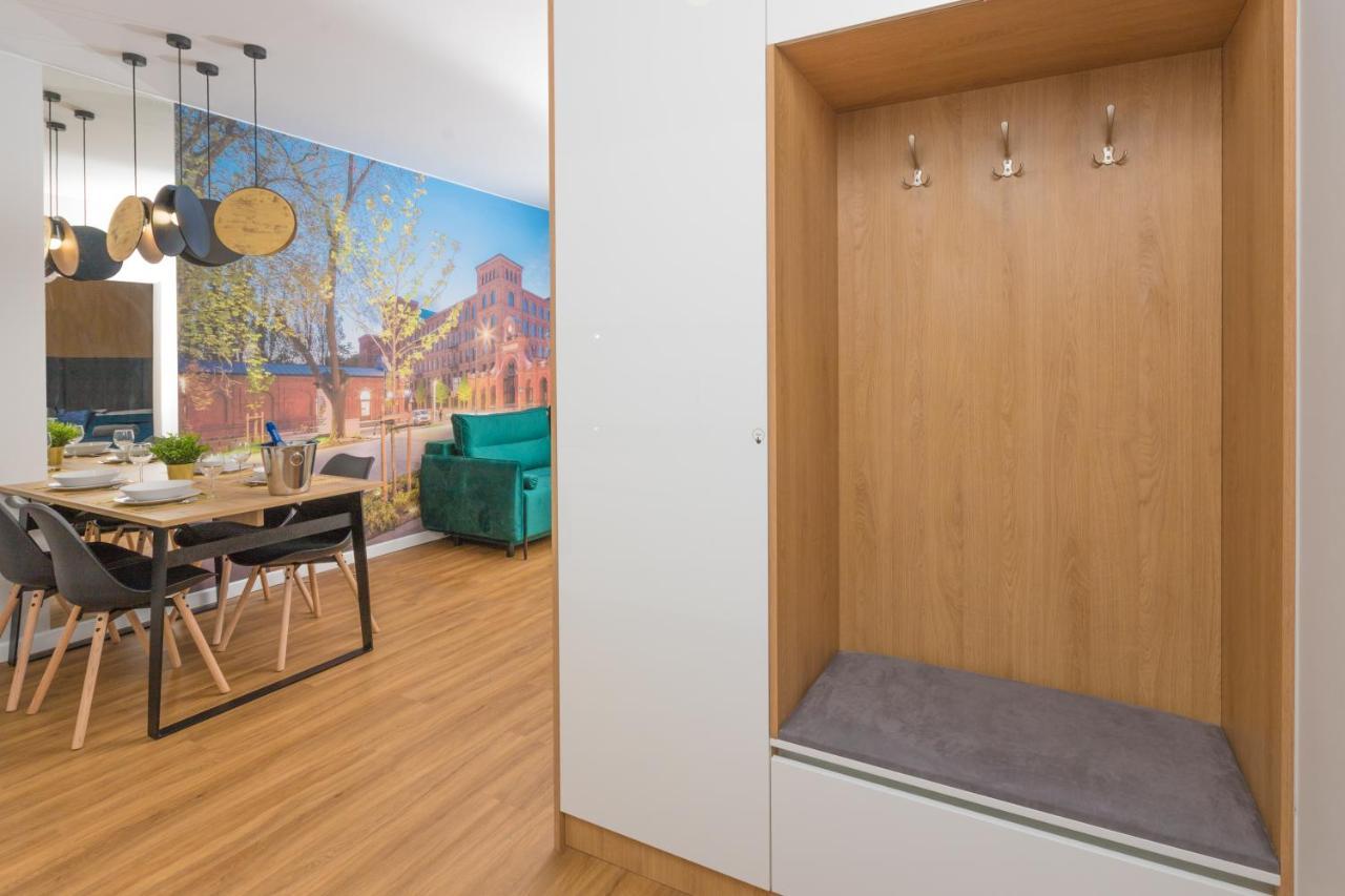 Royal Manu Apartment Netflix Łódź Esterno foto